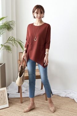 ダメージ横スリットデニムパンツ　韓国スタイル