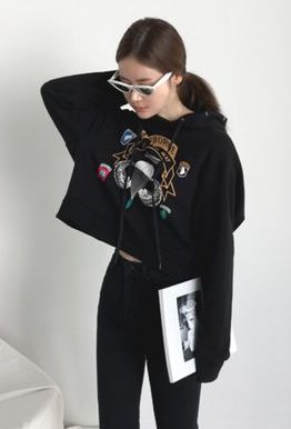 韓国ファッション　Airborn hood tee