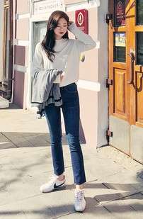 韓国ファッション通販　カットオフ　ジーンズ